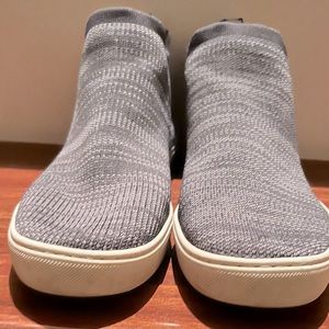 Rothy’s fog Chelsea size 9 used condition